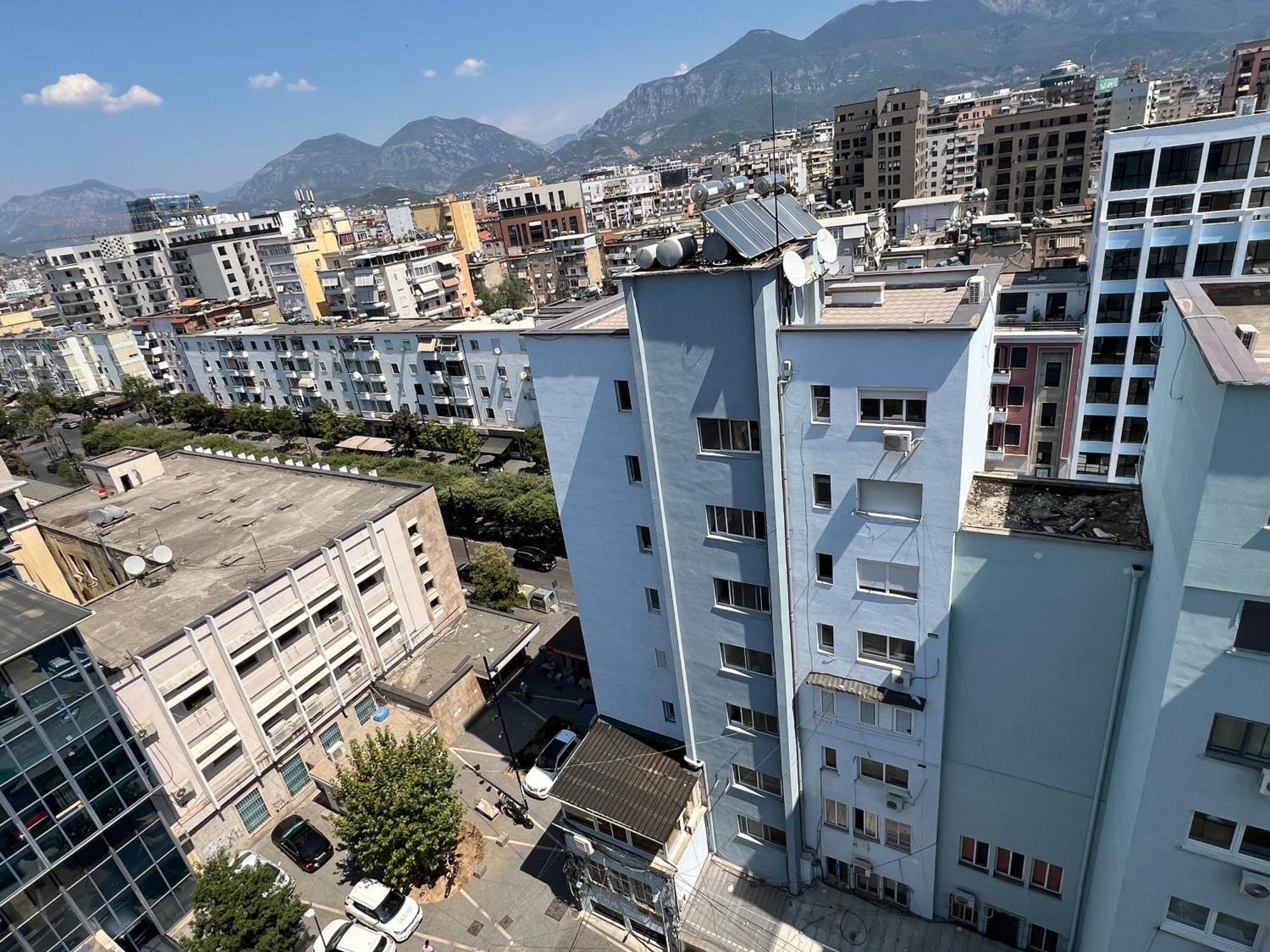 Center View Luxury Apartment Tirana Exterior photo
